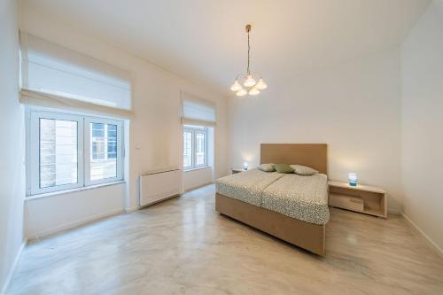 Zagreb 265 & 266 - 3 Bedroom Apartment & 2 Bedroom Apartment - City Centre - Flexible Keybox Entry - Monthly Rent - Modern