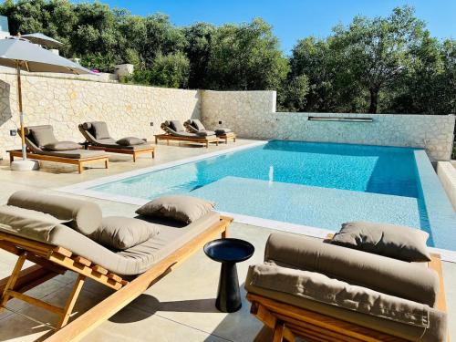 Ολόκληρο το ακίνητο προς ενοικίαση