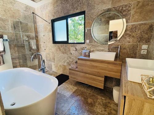 Foto Les Loges Florales - Logements à proximité de la rivière Réals 3