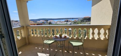 Lucia Sea View Apartment - Banjol Rab
