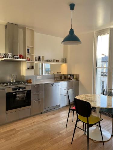 Parisian apartment with Balcony Canal St Martin