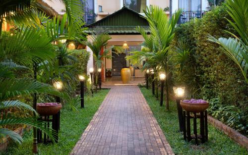 Central Privilege Hotel — Property building