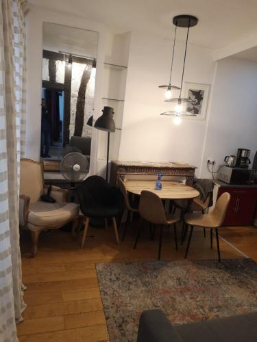 Atypique 1BR Central - Paris VI