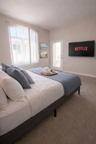 Marina Del Rey Apartment with Resort Amenities - Short Distance To Venice Beach photo 6