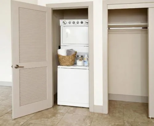 Marina Del Rey Apartment with Resort Amenities - Short Distance To Venice Beach photo 9