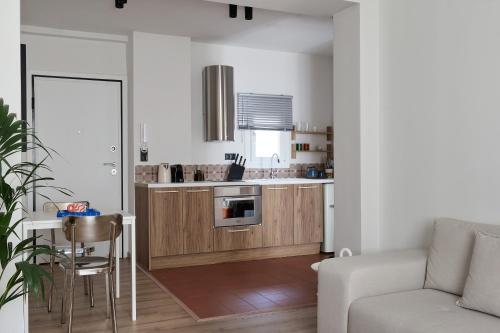 Cozy Apartment steps away from Acropolis and the Metro Station by Lumen Living