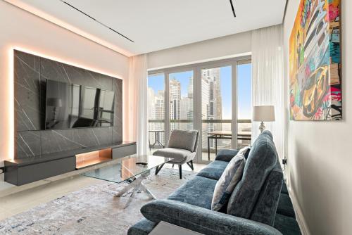 FIRST CLASS 1BR Walk to Dubai Mall Luxe Stay