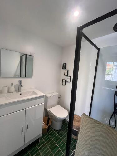Maisonnette de charme indépendante dans propriété privé & jardin à Cimiez