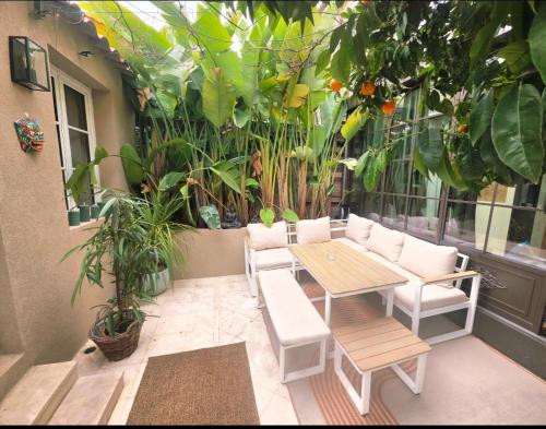 Maisonnette de charme indépendante dans propriété privé & jardin à Cimiez