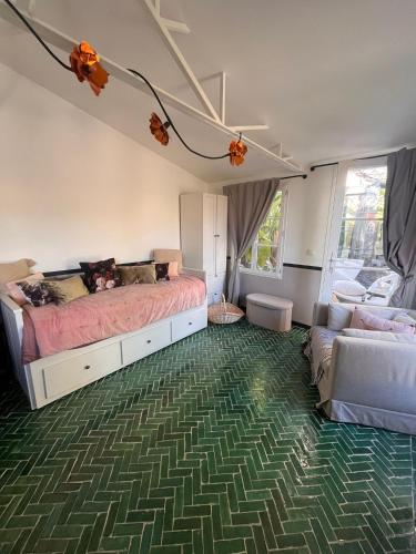 Maisonnette de charme indépendante dans propriété privé & jardin à Cimiez