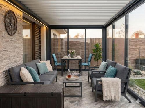 Luxury Apartment House with 2 parking