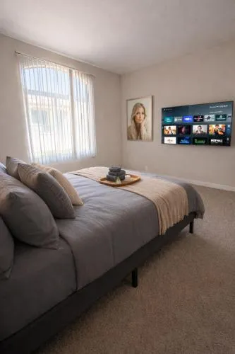 Luxury Coastal 1 & 2 Bedroom Retreat Near Venice with Pool & Cinema Room photo 6