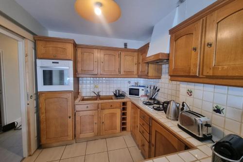 90m apartment with balcony and parking