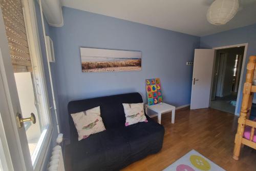 90m apartment with balcony and parking