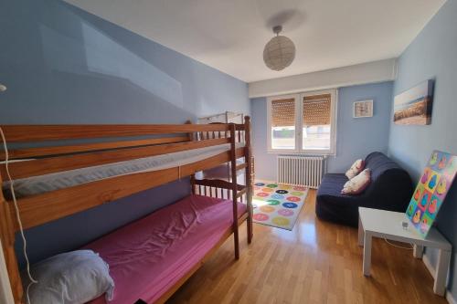 90m apartment with balcony and parking