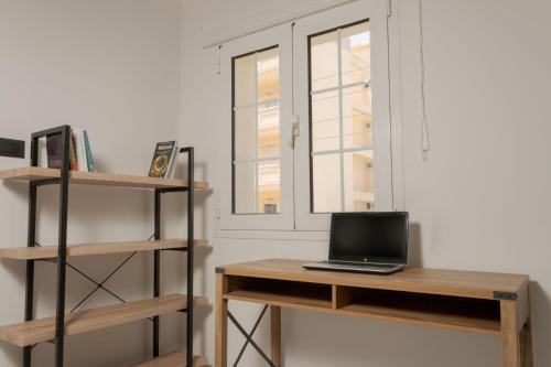 Domus 17 II Stylish Retreat Near City & Beach