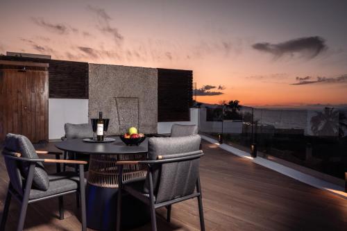 Meltemi Villa Private Luxury Retreat with Pool & Jacuzzi in Zakynthos by Villa Mana Gers