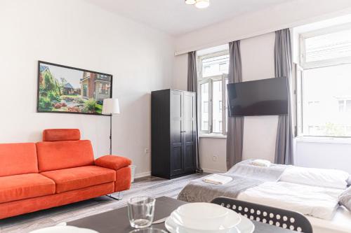 Vienna Meidling Center, Modern 1BR Apt with TV & WIFI
