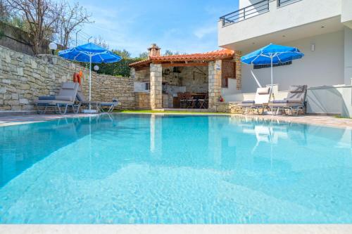 Villa Pantelis with private pool