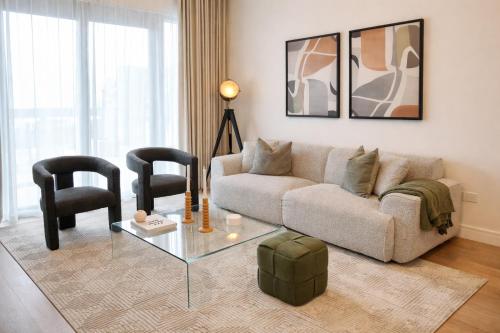 Newly Renovated Terrace 1BR Burj Skyline Views