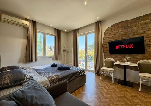 Foto Mirea Harmony - Apartment in the Heart of Tirana 1