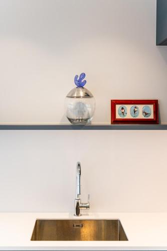 Colorful & Modern 2Bdrm Apartment in Koukaki