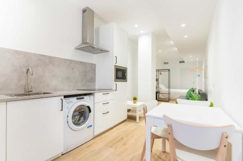 Sant Jordi 2 Chic Studio by Invalencia