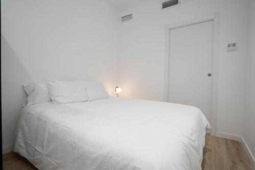 Sant Jordi 2 Chic Studio by Invalencia