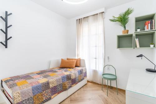Granada Flat by Invalencia