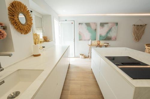 Luxury house with Swimming Pool, Garage and WIFI
