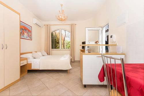 Oasis apartment with terrace