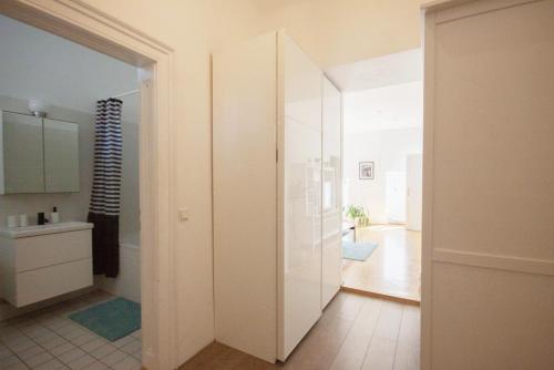 Bright Apartment near Naschmarkt & City Center