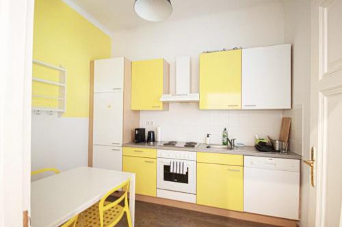 Bright Apartment near Naschmarkt & City Center