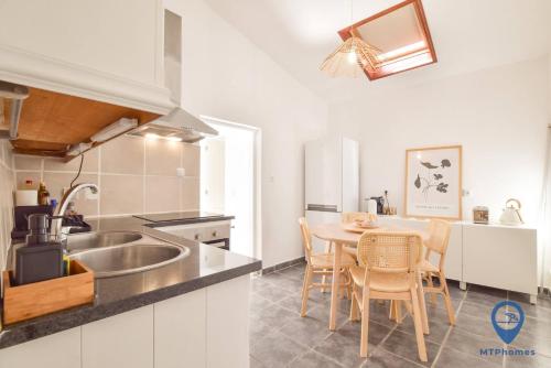 Gallery image of Casa Algarvia by MTPhomes in Pêra