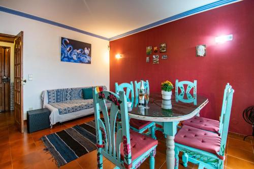 Parede Coastal Family Retreat