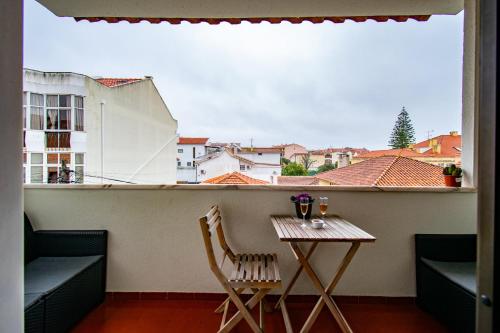 Parede Coastal Family Retreat