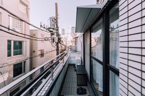 301 Showa Bloom Shinjuku 3 Minimalist