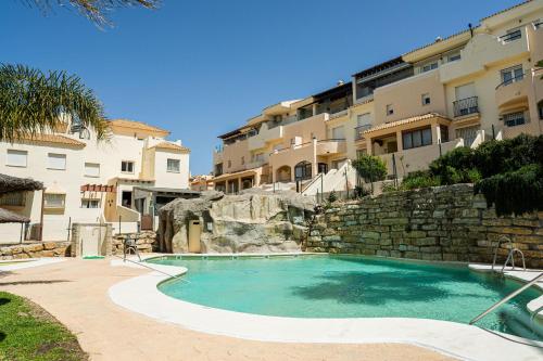 Luxury house with Swimming Pool, Garage and WIFI