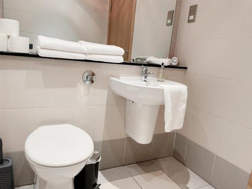 Harbour Front Apartment with free parking photo 20