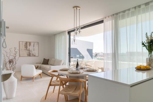 Stylish Luxury Suite with Terrace in Higueron