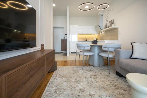 Nox Modern Jacuzzi&Terrace Apartment - near beach Znjan