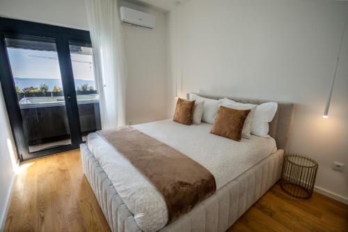 Nox Modern Jacuzzi&Terrace Apartment - near beach Znjan