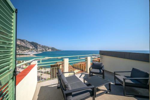 Villa Capodanna, au coeur de la vieille ville, maison de village avec magnifique vue sur la mer