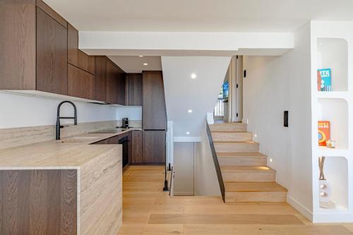 112 MOR - Luxury 1-Bedroom Apartment Sea View and Parking