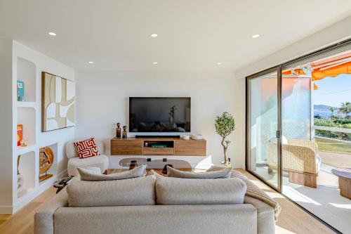 112 MOR - Luxury 1-Bedroom Apartment Sea View and Parking