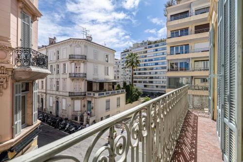 6 ALLARD - Luxurious 2-bedroom apartment 20m from Croisette