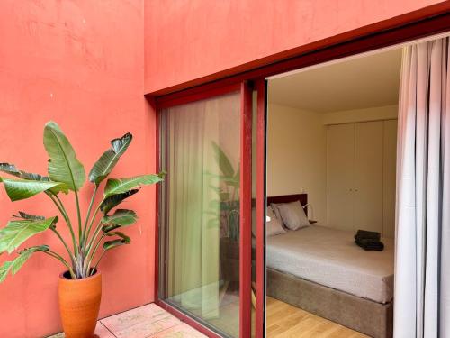 Modern & Bright Apartment 5 Min Walk to Matosinhos Beach