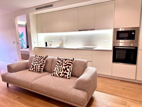 Modern & Bright Apartment 5 Min Walk to Matosinhos Beach