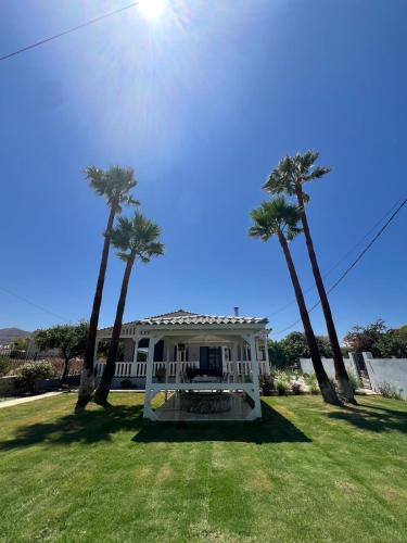 Casa Manos, about 1 minute from Sea!