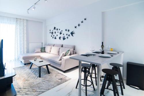 Modern 2-Bedrooms in Glyfada